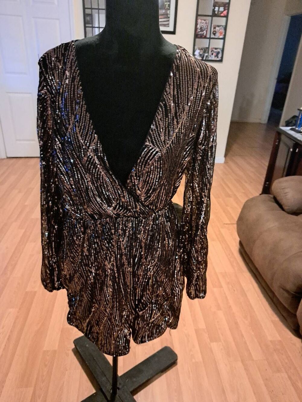 New Haptics Holly Harper Black Gold Sequin Romper Medium Lined Special Occasion